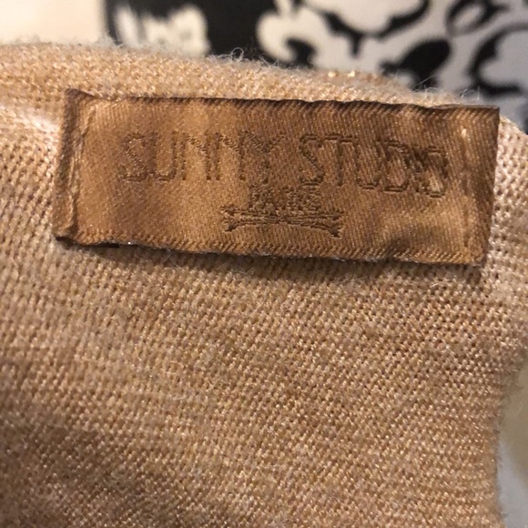 Sunny Studio silver thread trimmed v-neck cuddly textured long dolman sleeve top - Picture 9 of 13